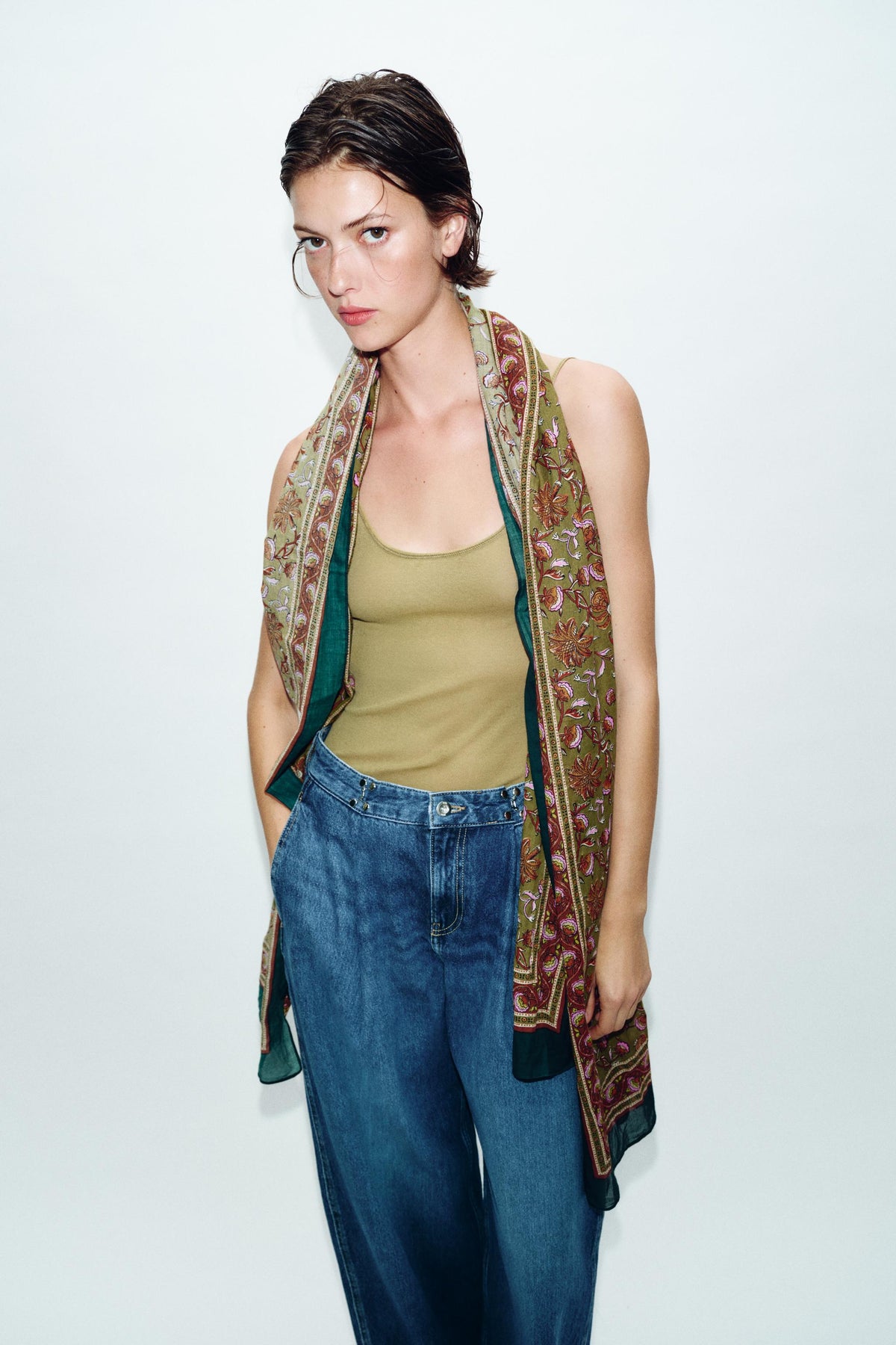 PAÑUELO ESTAMPADO FLORES