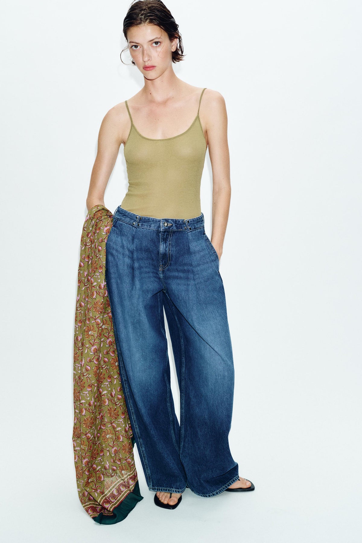 PAÑUELO ESTAMPADO FLORES