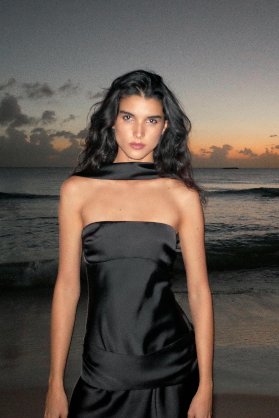 VESTIDO SATINADO FOULARD