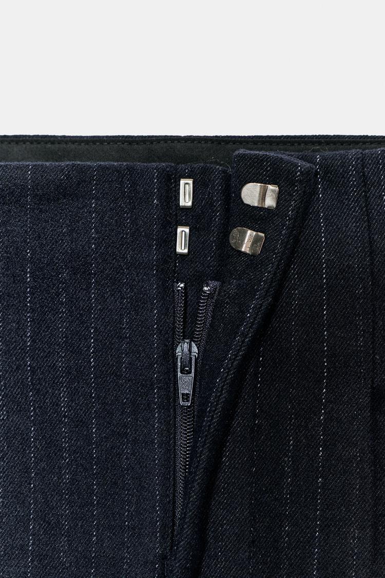 Pantalón raya diplomática con cinturón